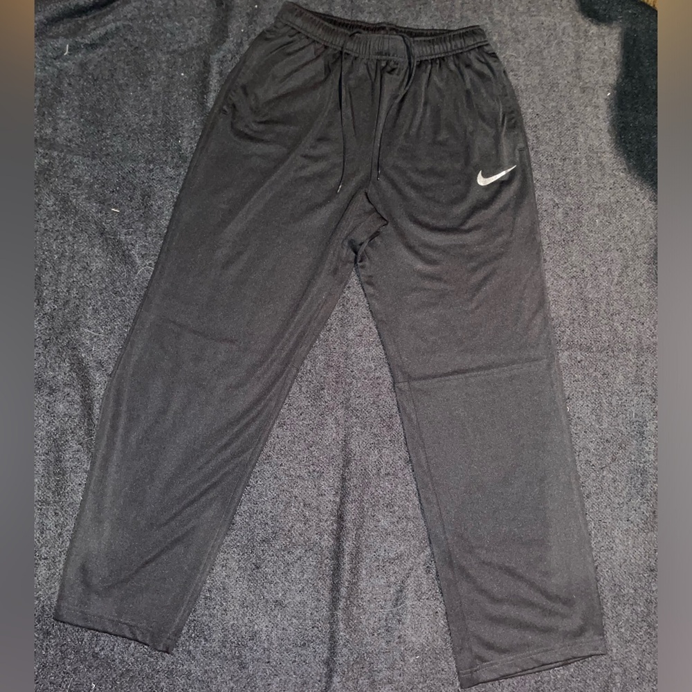 Men’s Sz LG Nike Drifit Black Sweatpants with Logo